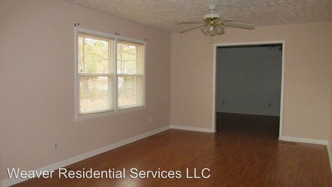 Building Photo - 514 Azalea Dr