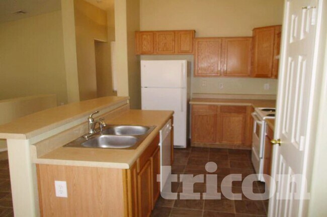 Foto del edificio - 7428 W Pioneer St