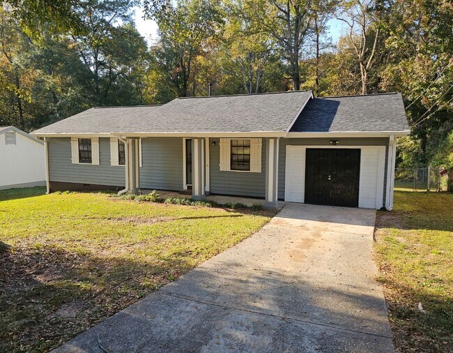 Building Photo - Great House, Great Price 3 BR, 1.5 BA Reno...