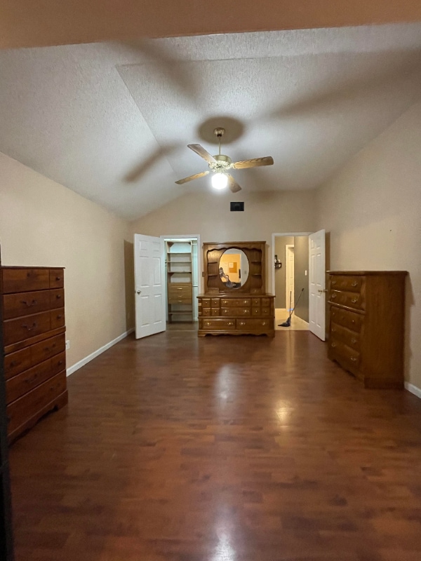 Building Photo - 2169 Estate Cir