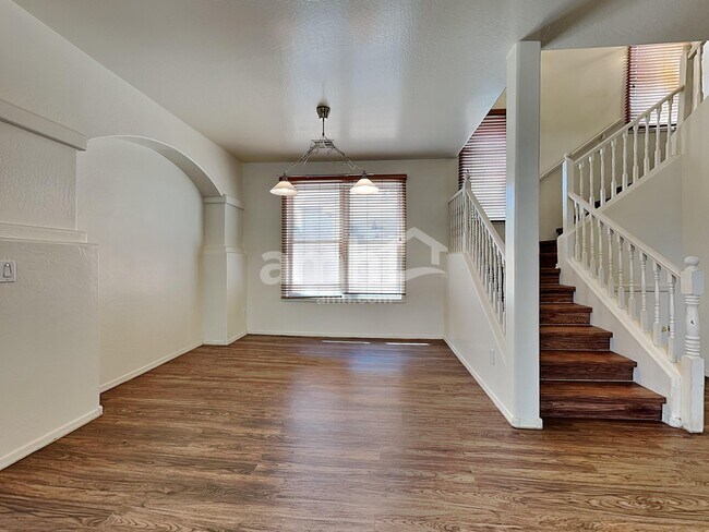 Foto del edificio - 18139 W Smokey Dr