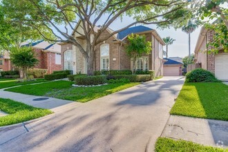 Building Photo - 13515 N Tracewood Bend