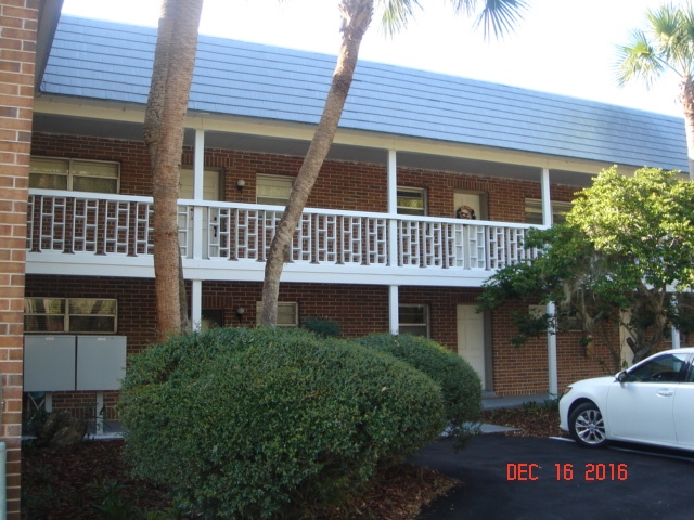 REar view of the building - The Pendleton Apartments - 623 N Bay St.