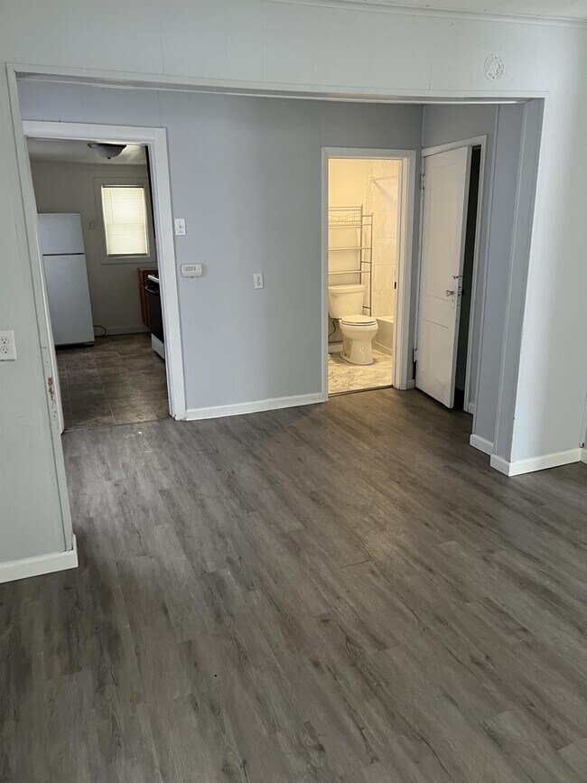 Foto del edificio - 1427 E Kelly Ave