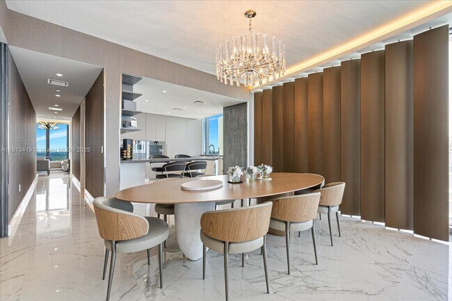 Building Photo - 15701 Collins Ave