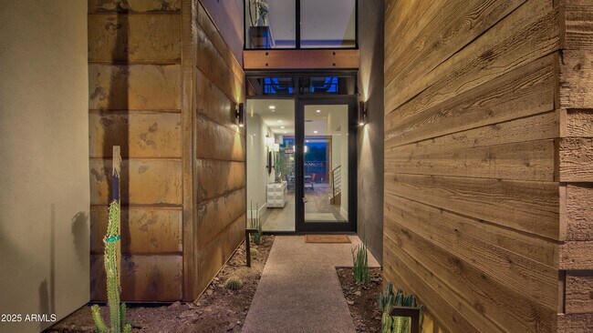 Foto del edificio - 6525 E Cave Creek Rd