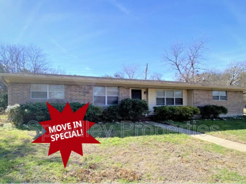 Primary Photo - 3213 Pin Oak Dr