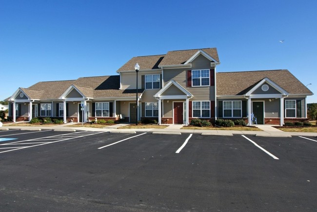 Building Photo - Beaufort Manor Apartments