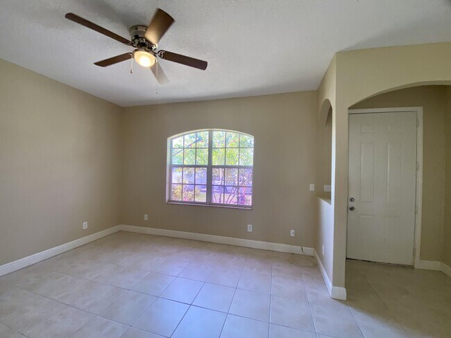 Foto del edificio - 9322 Anita Ave