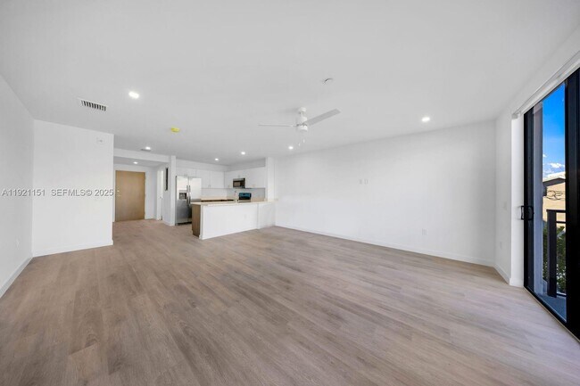 Foto del edificio - 20 NE 19th Ave