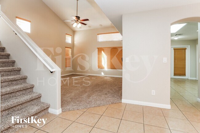 Foto del edificio - 8108 Exploration Ave