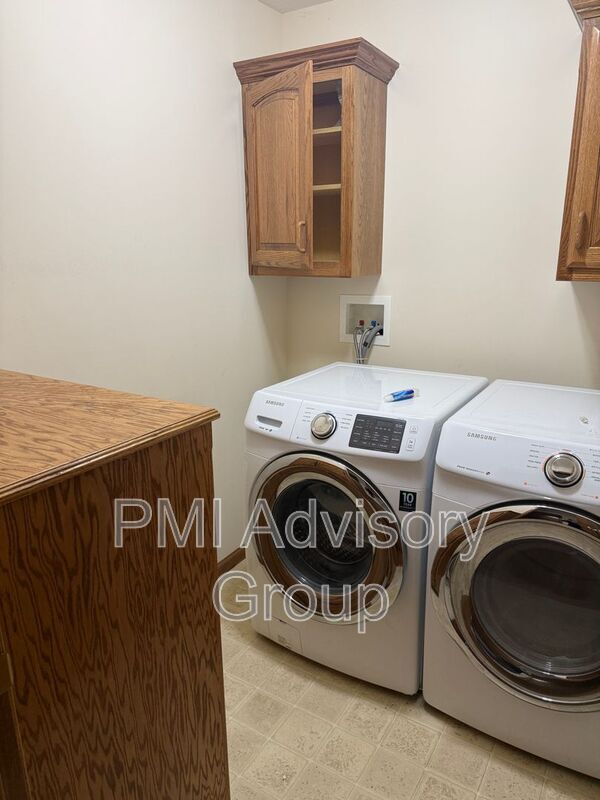 Foto del edificio - 4206 Hwy K4