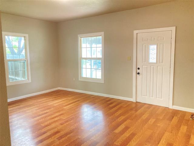 Foto del edificio - 104 May Ave