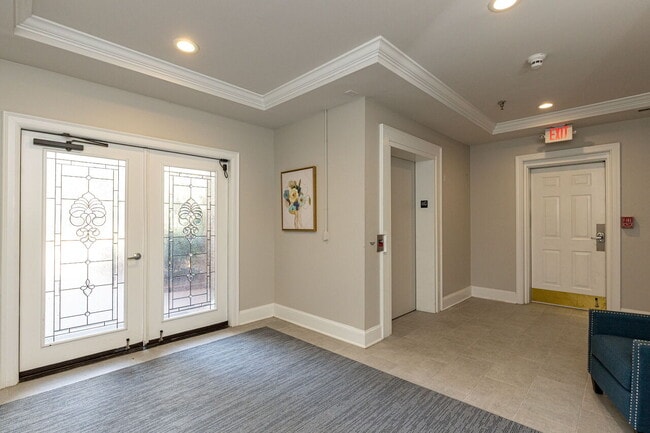 Building Photo - 1000 Kelton Cottage Way
