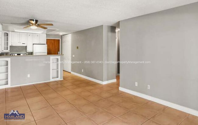 Foto del edificio - 8308 Regents Rd