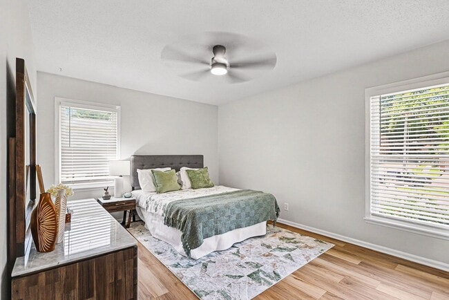 Building Photo - Heatherwood Apartments