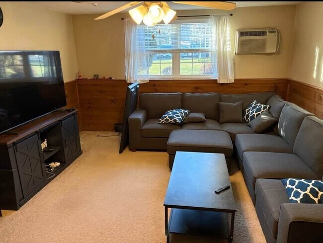 Foto del edificio - 89 Pleasant St