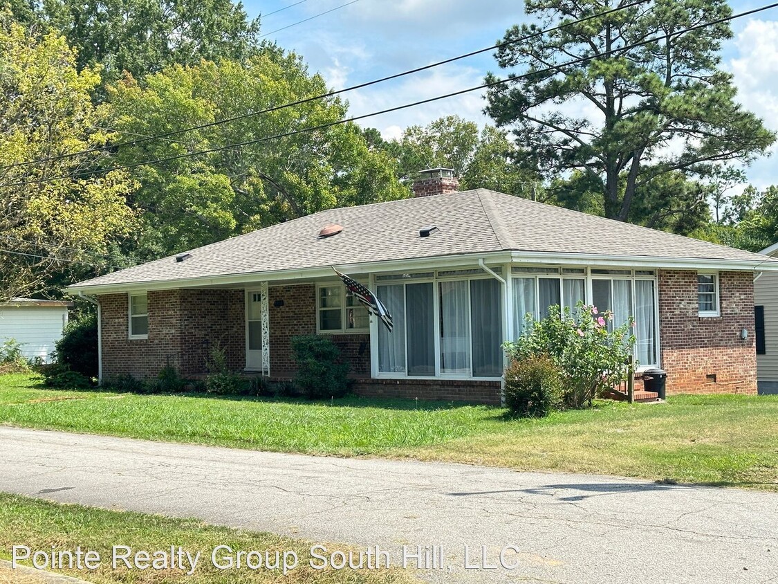 Primary Photo - 2 br, 1.5 bath House - 1392 Jefferson St