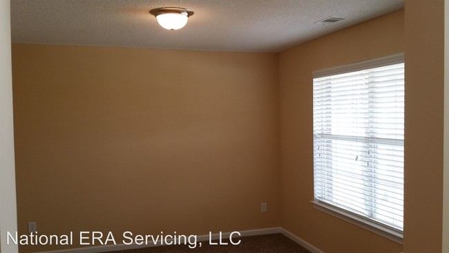 Building Photo - 1505 Evergreen Hollow Ln