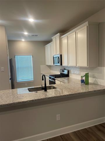 Building Photo - 804 Jackel Dr
