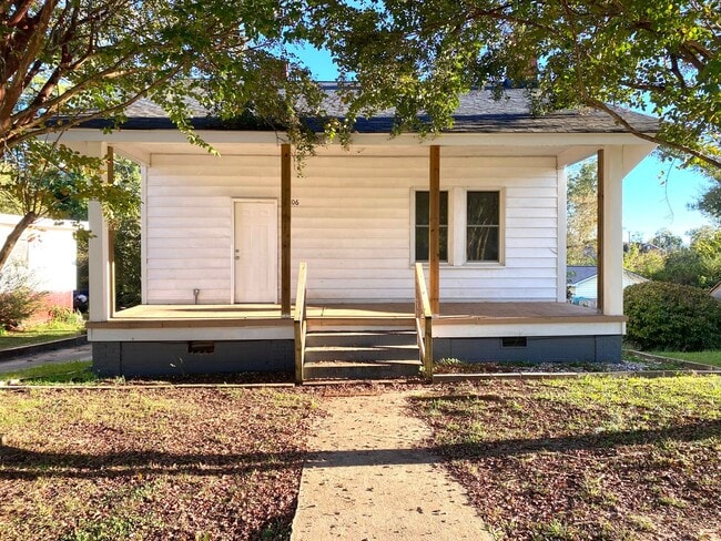 Building Photo - 2 Bedroom House in Seneca