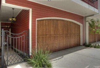 Building Photo - 916 Lawrence St