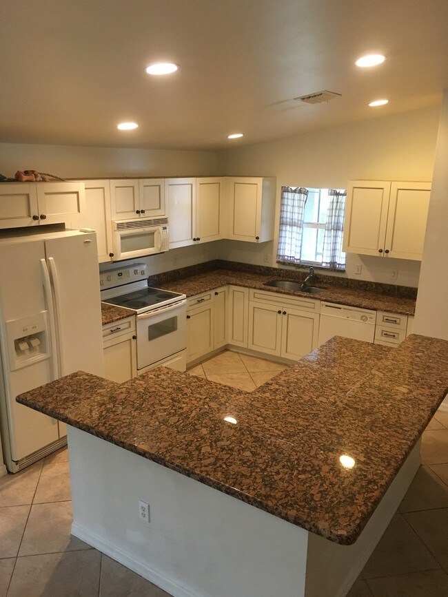 Building Photo - 1037 Trail Terrace Dr