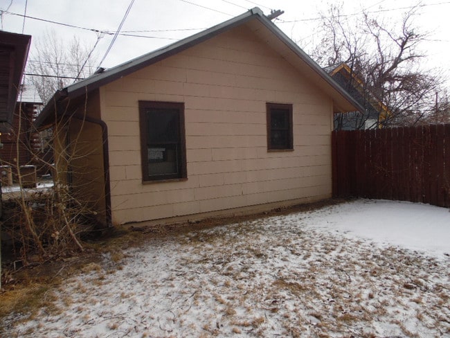 Building Photo - 410 E Lewis st. Laramie Wy