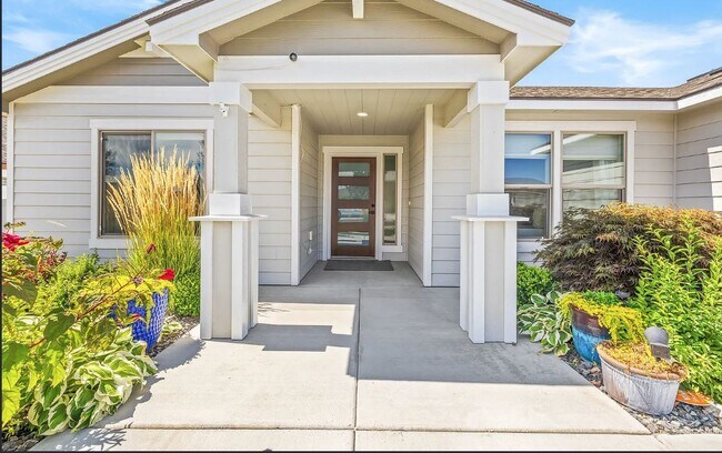 Foto del edificio - 4322 Goldstream Ln