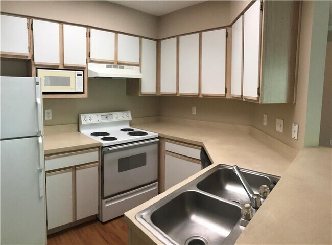 Foto del edificio - 6000 Shepherd Mountain Cove