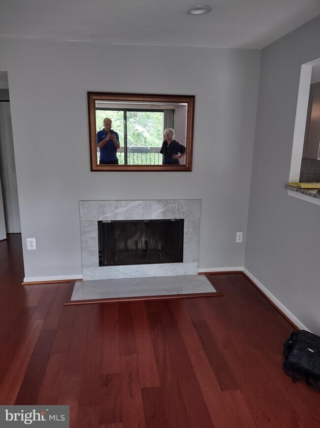 Building Photo - 2214 Springwood Dr