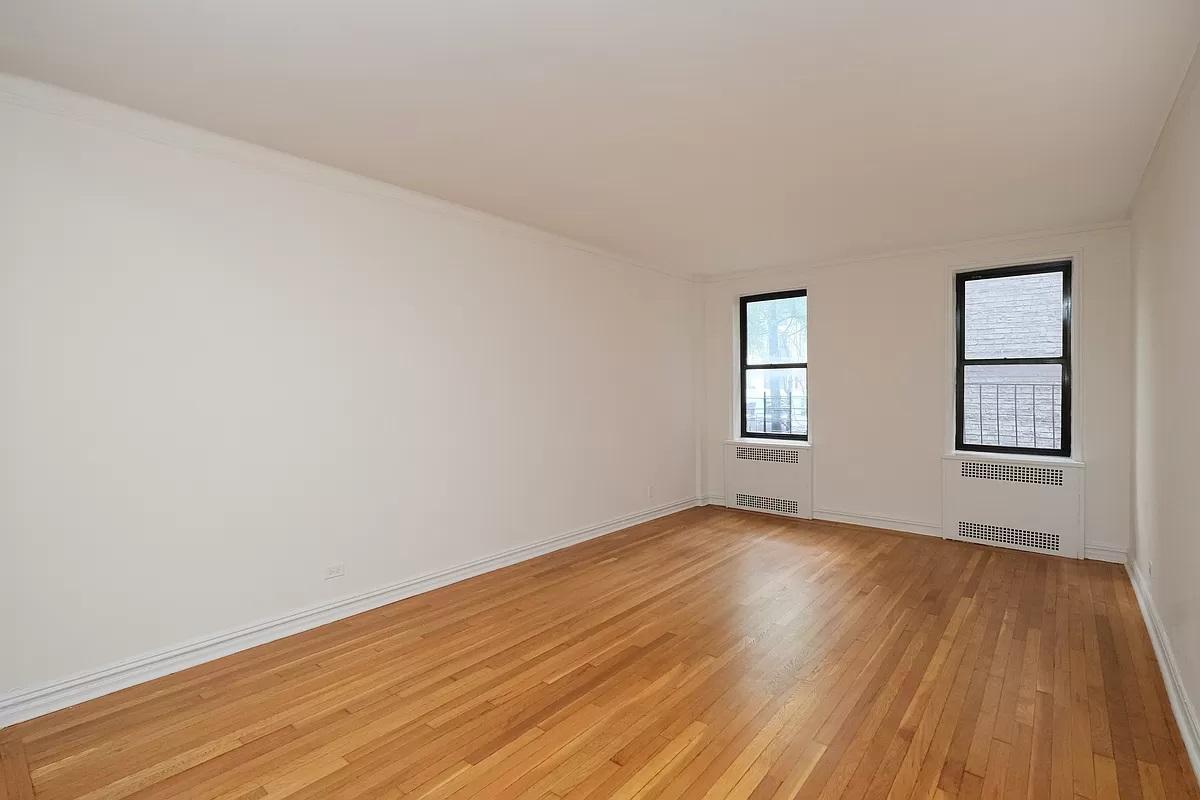 Photo - 55 E 190th St - #33