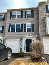 Building Photo - 1082 Sparrow Way