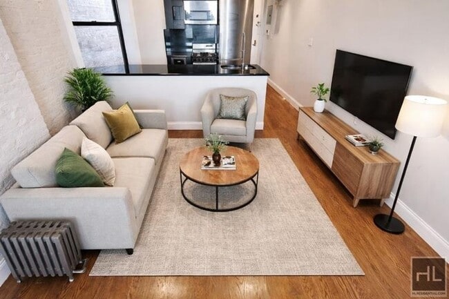 Building Photo - Avenue B