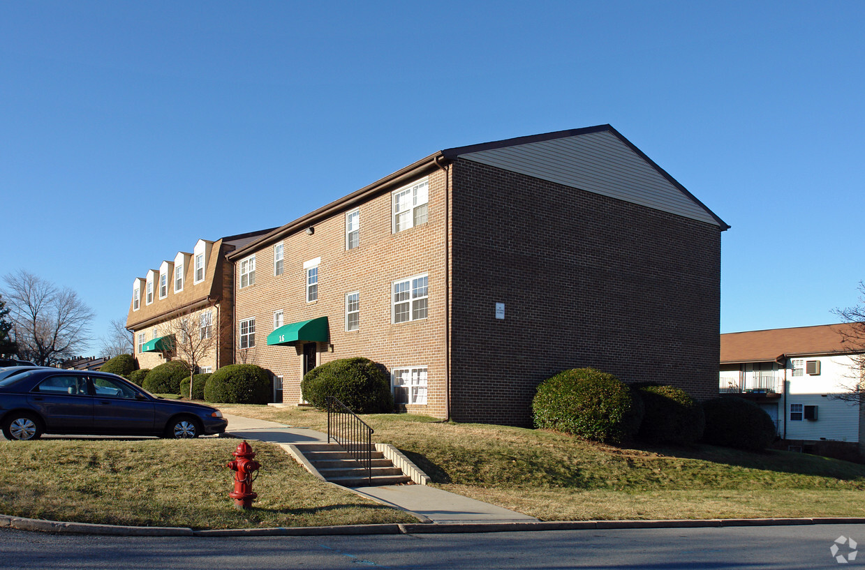 Primary Photo - Garrison Forest Apartments