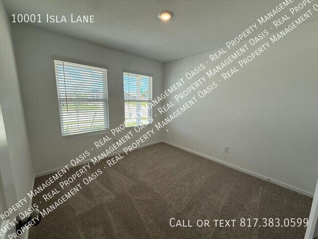 Foto del edificio - 10001 Isla Ln