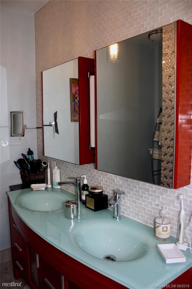 Building Photo - 2 br, 2 bath House - 3505 Monegro St # B