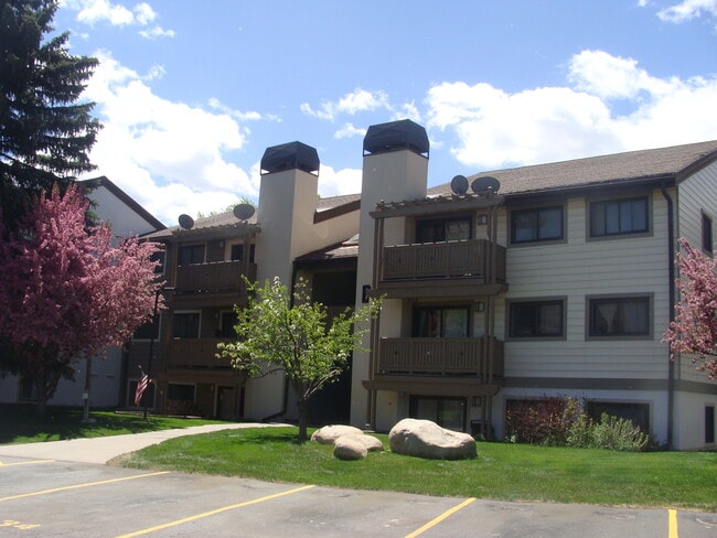 Building Photo - 998 W Beaver Creek Blvd