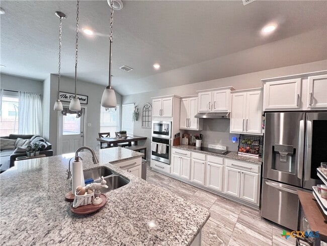 Building Photo - 6807 Comanche Post