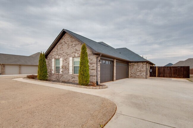 Building Photo - 13697 Callaway Dr