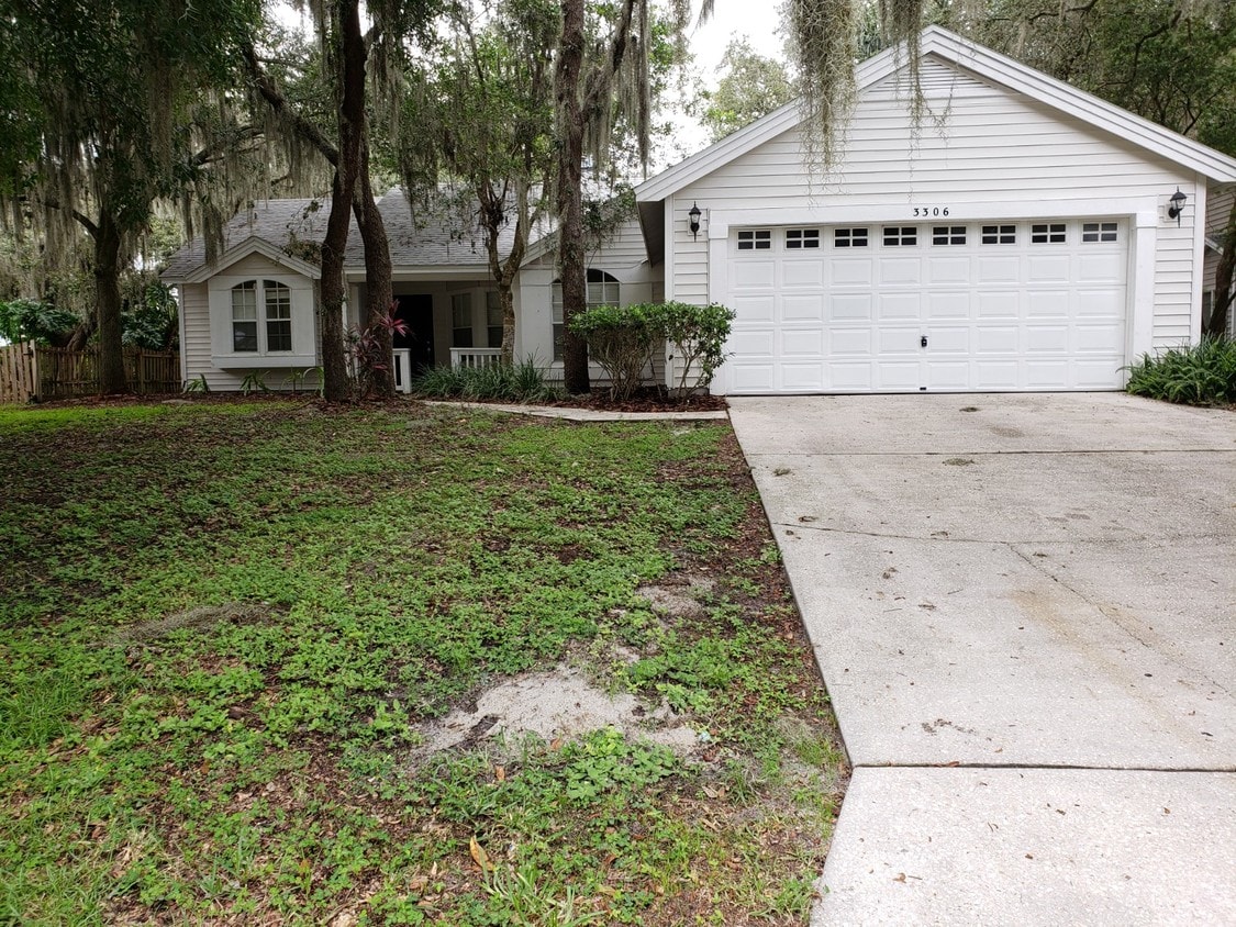 3306 Silverpond Drive House for Rent in Plant City, FL