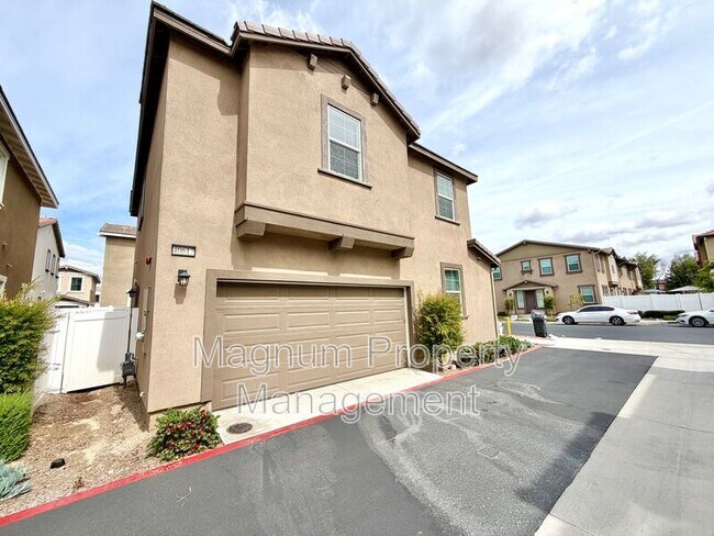 Foto del edificio - 40617 Birchfield Dr