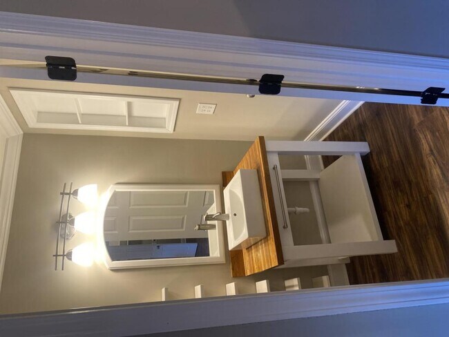 Foto del edificio - 1435 Fernwood Glendale Rd