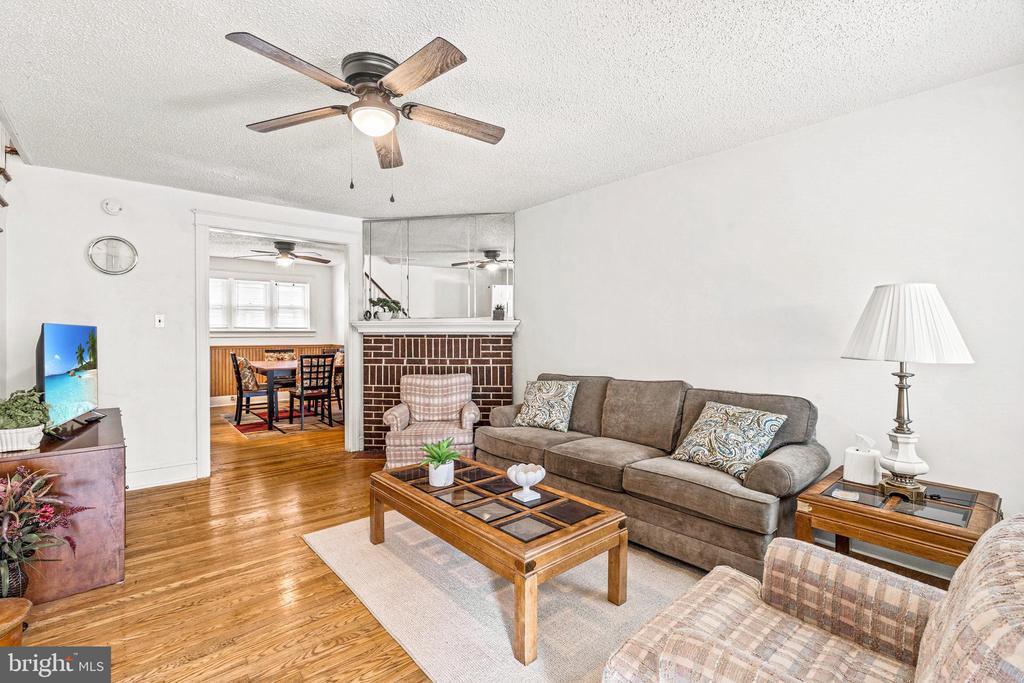 Primary Photo - 230 Greenwood Rd