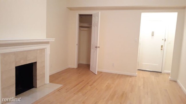 Building Photo - 2 br, 1 bath Apartment - 158 East 84th St