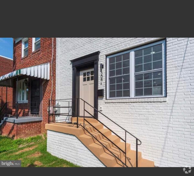 Building Photo - 4208 Fort DuPont Ter SE
