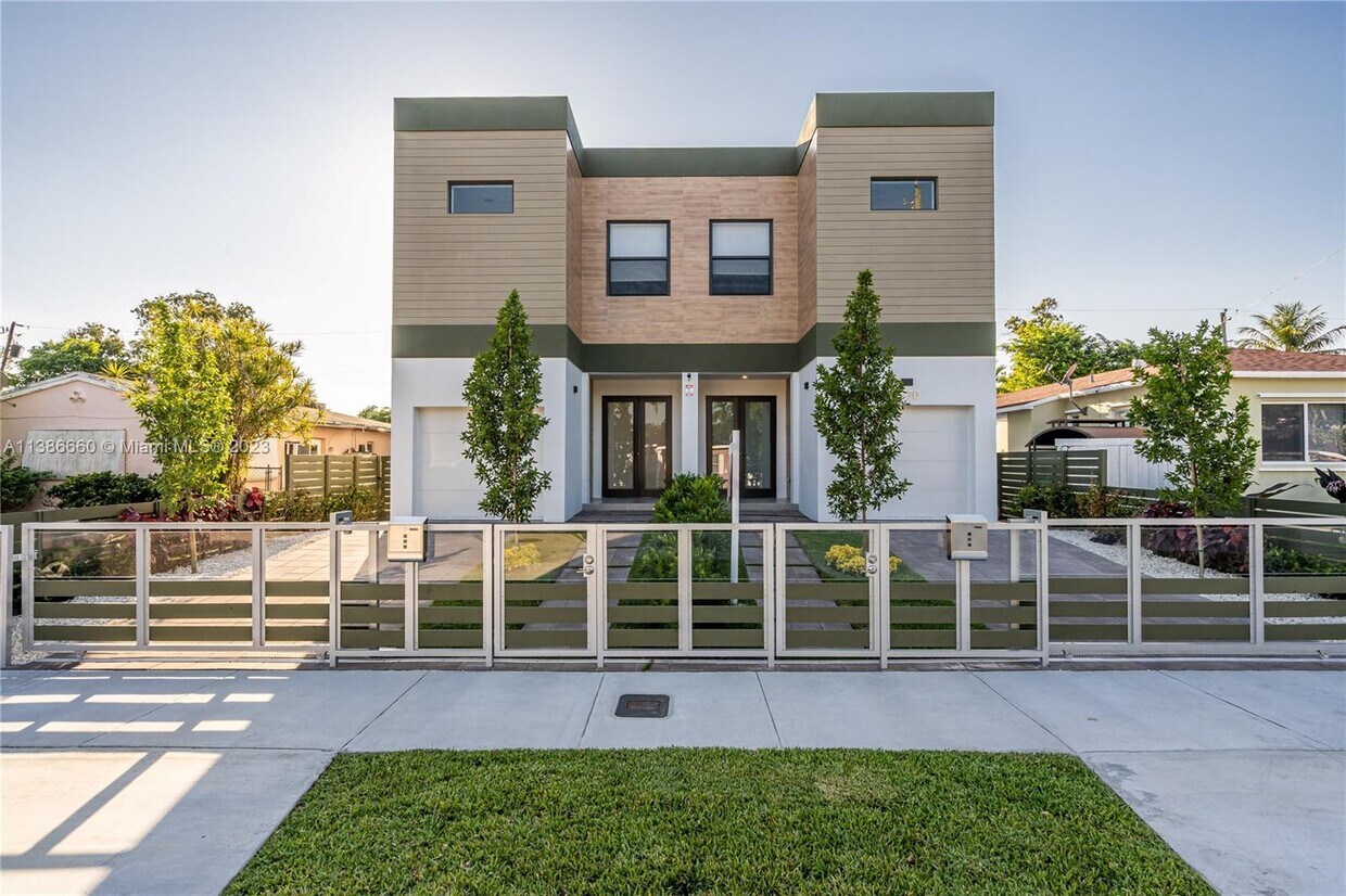 Foto principal - 2772 SW 34th Ave