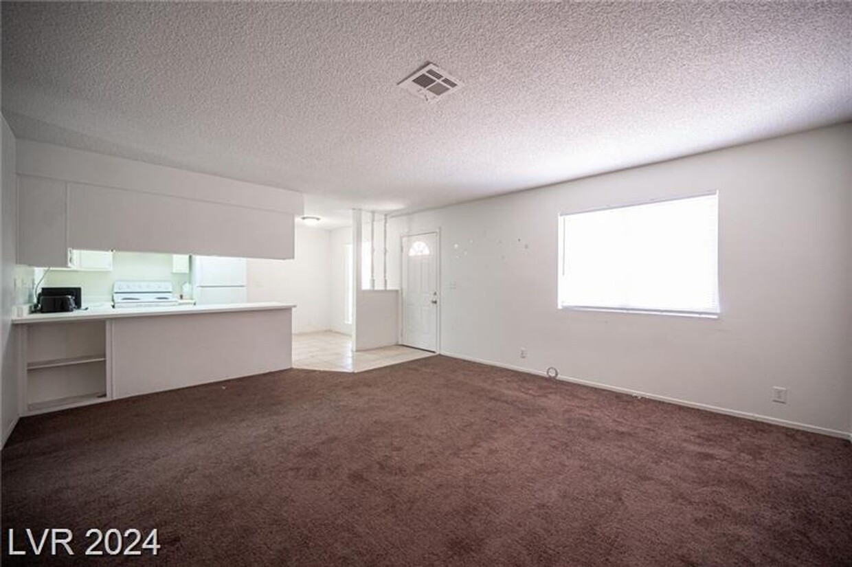 Primary Photo - Beautiful 2 bedroom - 2 bath condo in Crai...