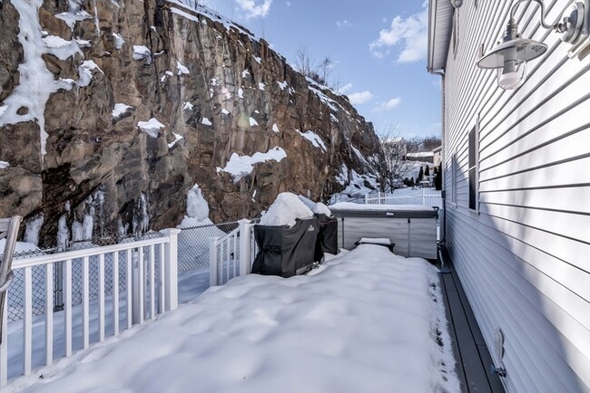 Building Photo - 6 Gedney Dr