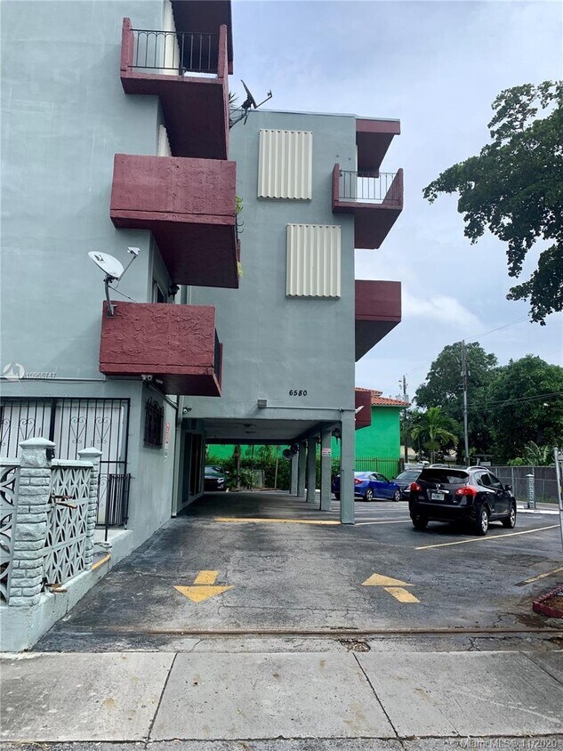 Primary Photo - 6580 W Flagler St